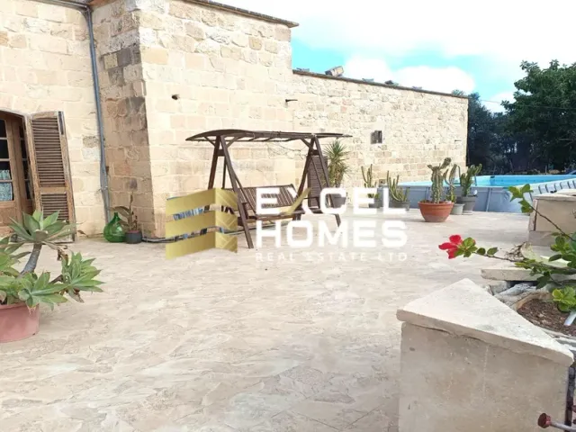 Property at Mġarr