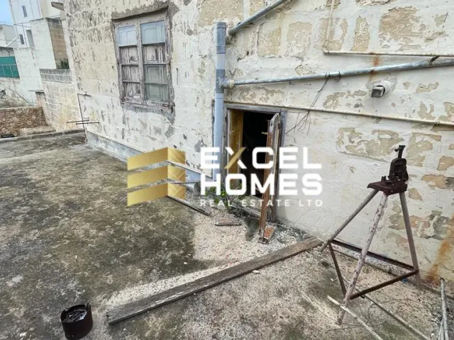 Property at Għajnsielem