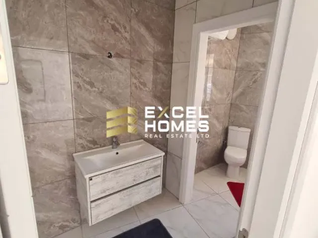 Commercial in Sannat
