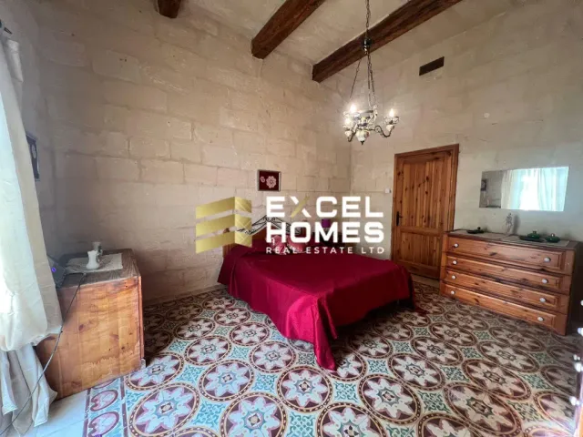 Property at Għajnsielem