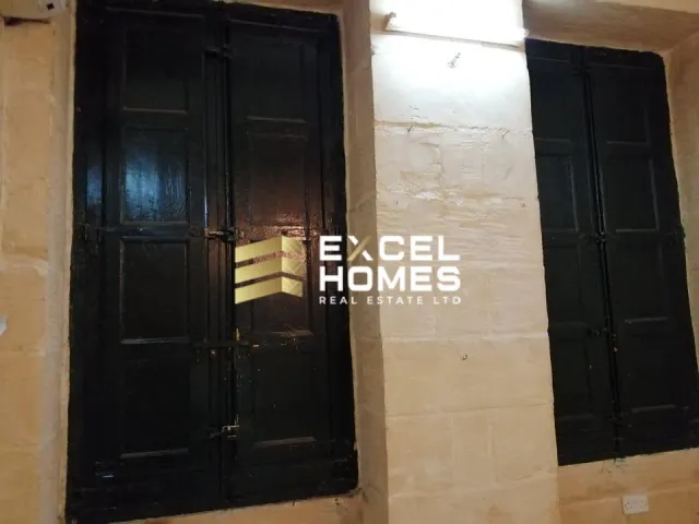 Commercial in Valletta