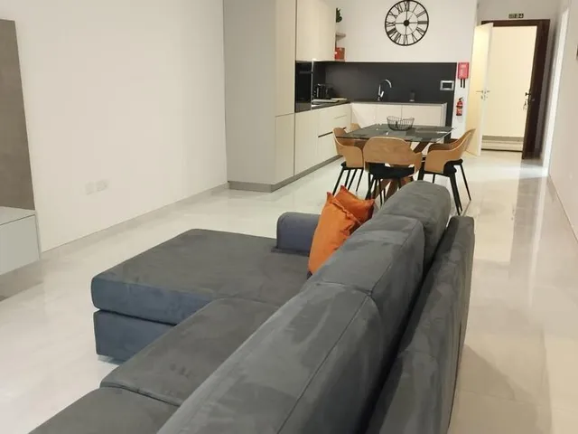 Proprjetà f' St. Paul's Bay