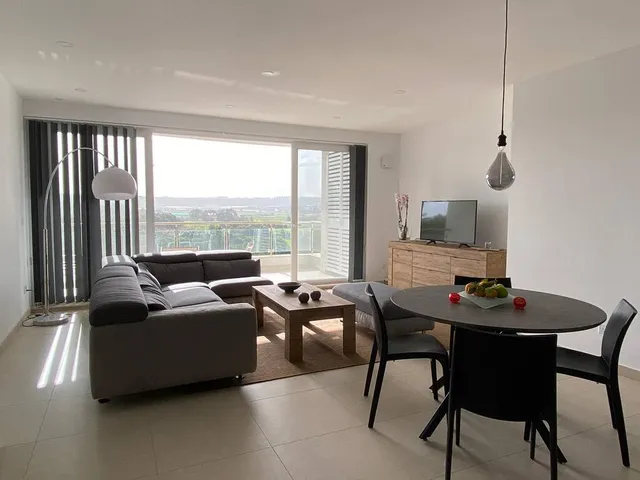 Proprjetà f' St. Paul's Bay