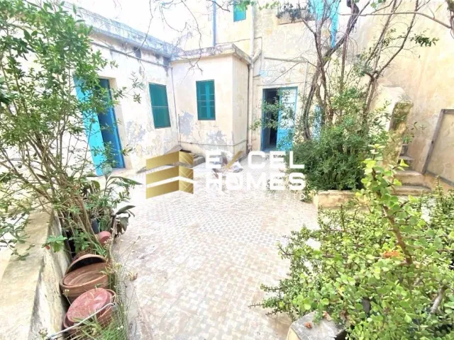 Property at Żebbuġ